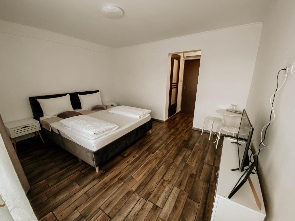 Paularooms Oradea Ngoại thất bức ảnh