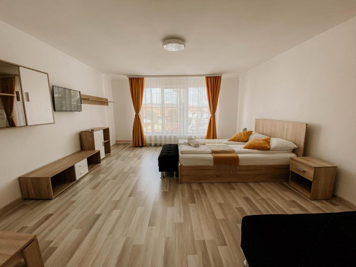 Paularooms Oradea Ngoại thất bức ảnh